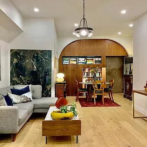 Jacob22 Bed & Breakfast Toronto